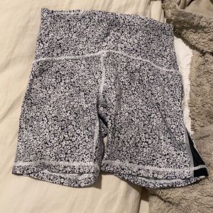 Lululemon flower spandex shorts